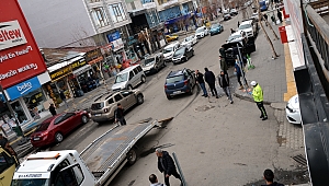 KENT MERKEZİNDE İLGİNÇ TRAFİK KAZASI