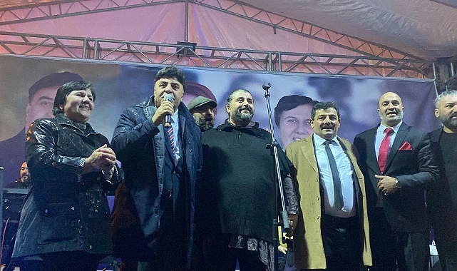 KAYA, KONSERLE VATANDAŞIN GÖNLÜNDE TAHT KURDU