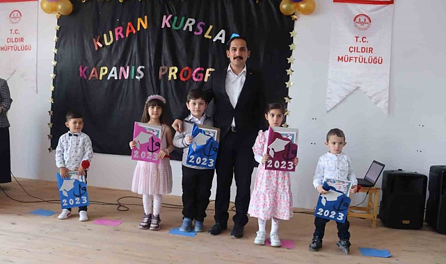 Çıldır Kuran Kursu öğrencilerinin karne sevinci