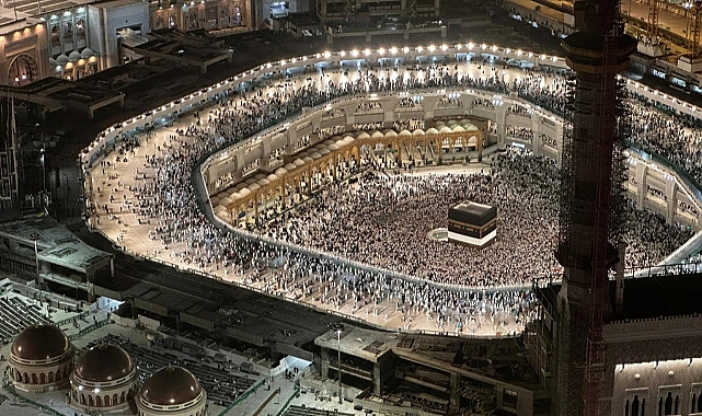 Türk fotoğrafçının Kabe fotoğrafları dünya basınında