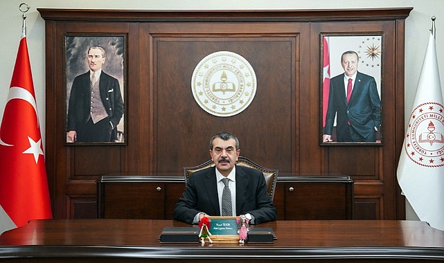 Bakan Tekin'in Ardahan Programı:  "Eğitimden Esnafa, Valilikten İftara"