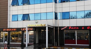 Ardahan Belediyesi'nde kriz derinleşiyor