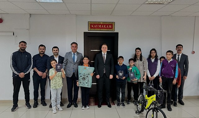 Öğrencilere Başarı Ödülleri verildi