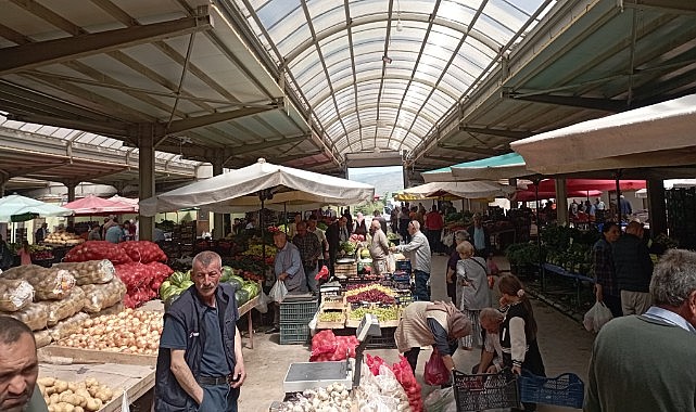 Pazarda fiyatlar cep yakıyor