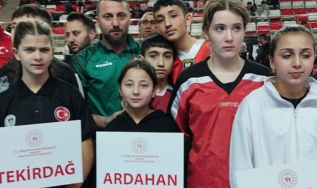 Ardahan Kickboks’ta yarı finale yükseldi