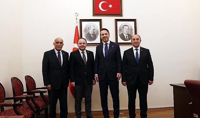 Vekil Koç, Belediye başkanlarıyla birlikte Enerji Bakanlığı’nı ziyaret etti