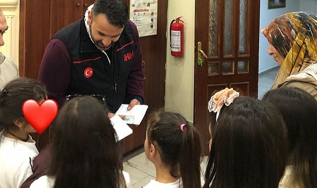 İHH, yetim çocukların yüzünü güldürdü