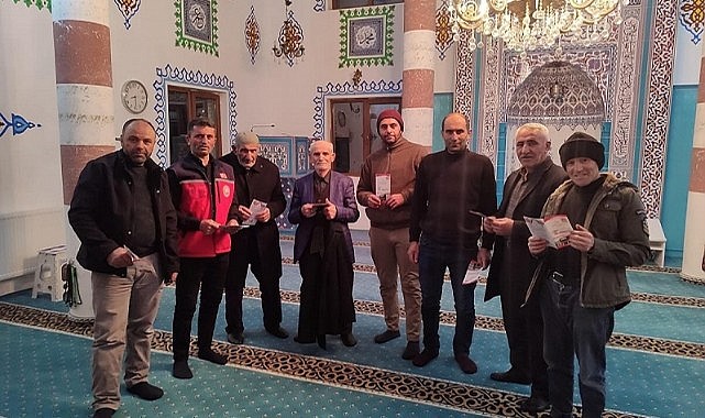 Sosyal Hizmetler camilerde broşür dağıttı