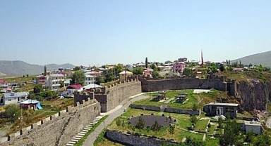 Ardahan Kalesi Bayramda ziyaretçi rekoru kırdı!