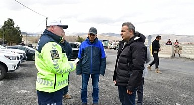Bayram tatilinde yollarda neler oldu? Vali Çiçek'in verileri dikkat çekti!