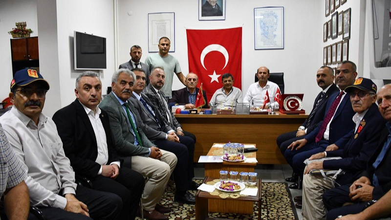 MHP Ardahan teşkilatı sahaya indi: terörsüz Türkiye süreci hakkında STK’lara bilgi verdi