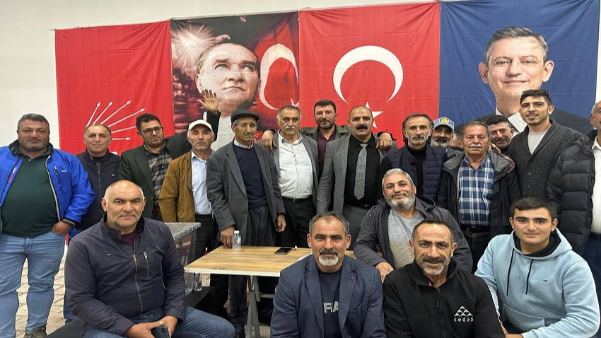 CHP’deki değişim rüzgârı Çıldır’da da esti Senemoğlu başkanlık koltuğuna oturdu