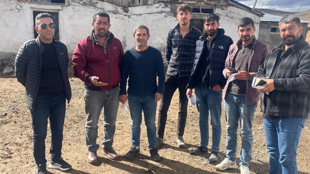 Aday Sarıkaya, Hanak ve Posof'ta üreticilerle buluştu