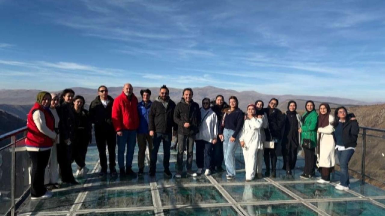 Çıldır MYO'dan yeni Cam Teraslı Seyir Tepesi'ne tanıtım ziyareti