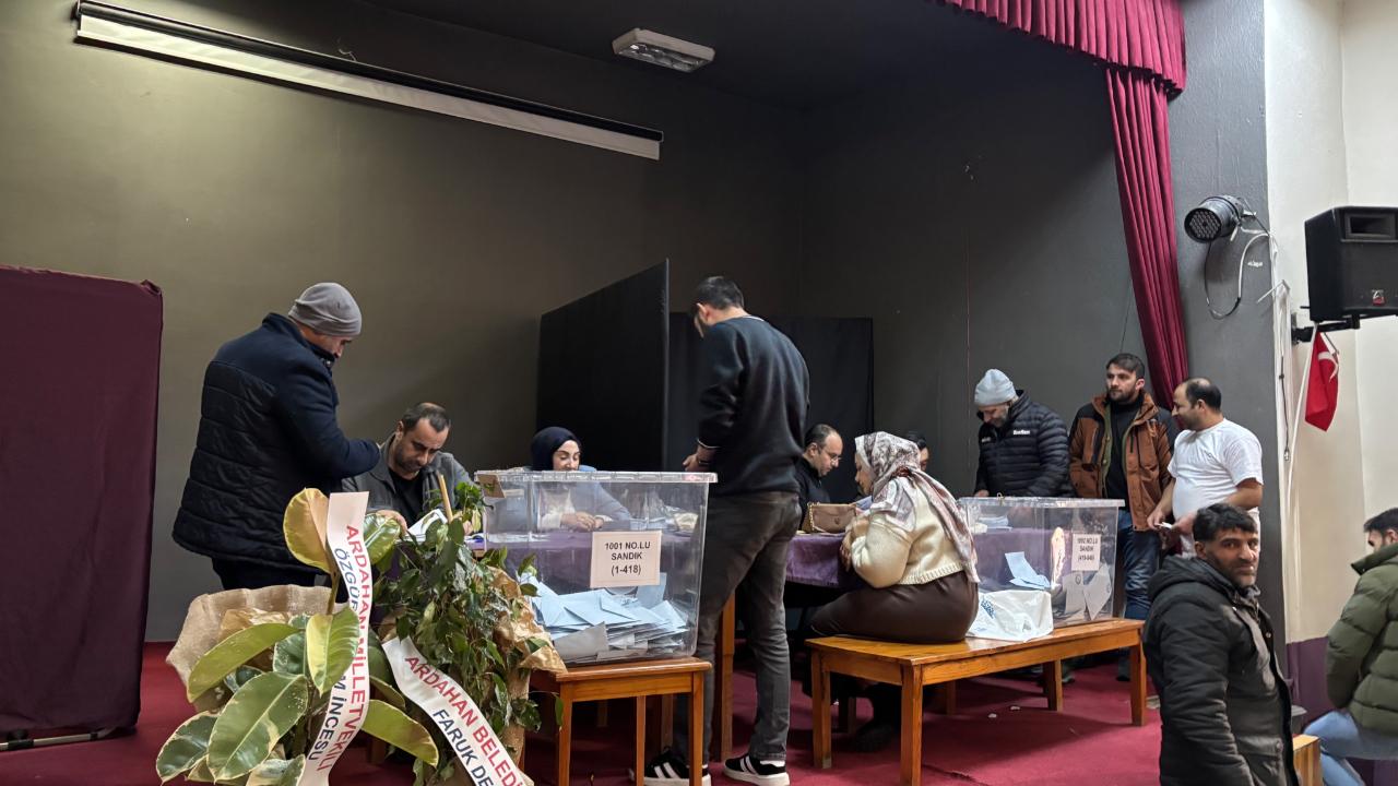 Ardahan Esnaf ve Sanatkârlar Odası Birliği Başkanlık Seçimi Başladı
