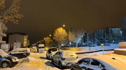 Tipi Dinmiyor, Beklenti Büyüyor: Ardahan’da veliler ve öğrenciler kar tatili bekliyor