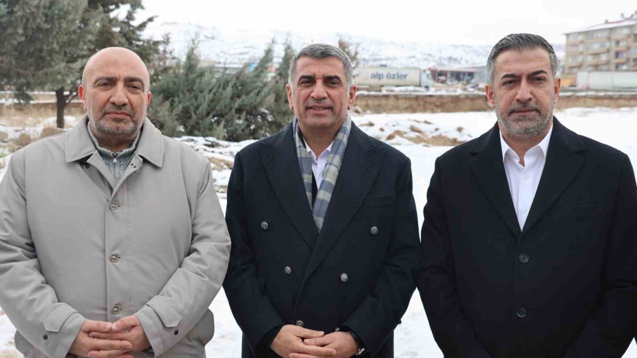 Elazığ’da siyasiler, yeni hastane için tek yumruk oldu
