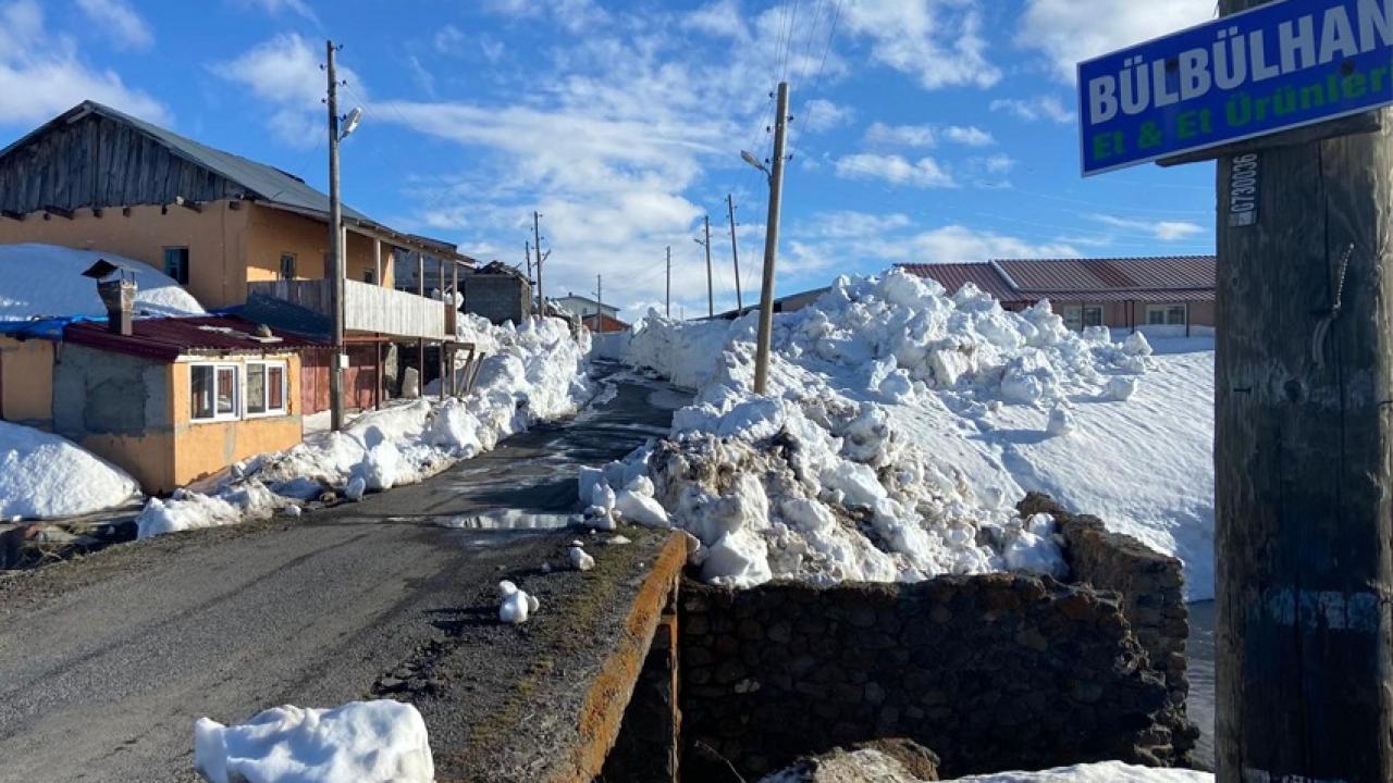 Bülbülhan’da kar esareti devam ediyor