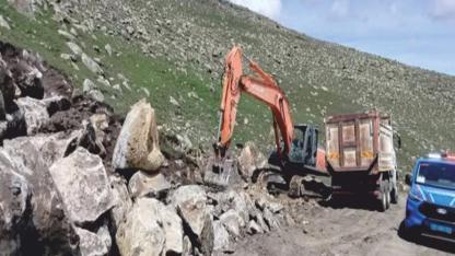 Muhtar define ararken Jandarmaya yakalandı