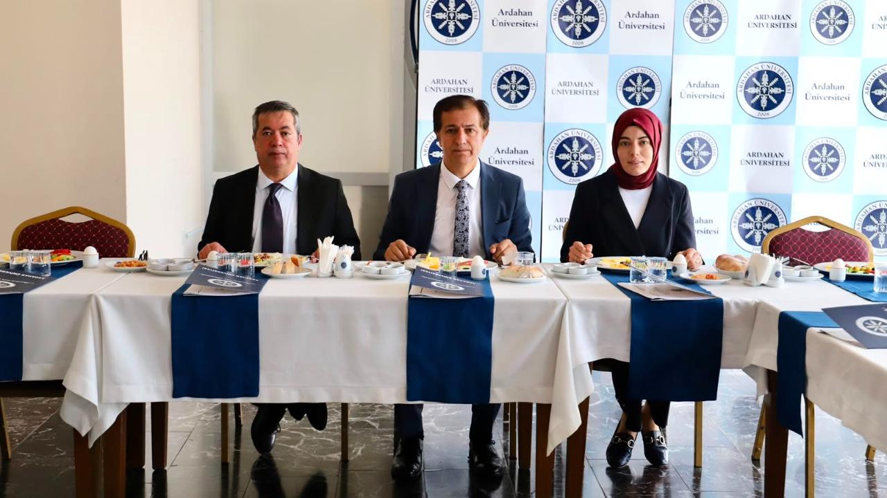 Üniversitede uluslararası iş birlikleri güçleniyor