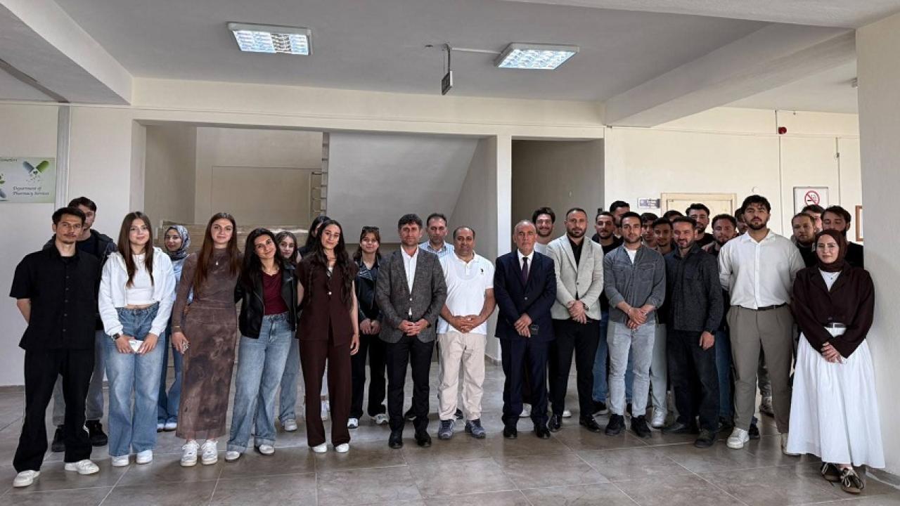 AK Parti’den şampiyon takıma tebrik ziyareti