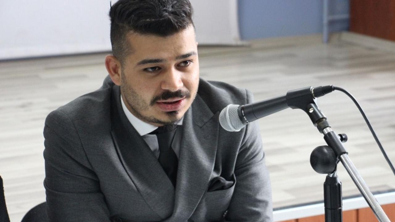 Ardahanlı Avukat Baran Yıldız’dan Başkan Faruk Demir’e “Malum Kişi” Göndermesi!