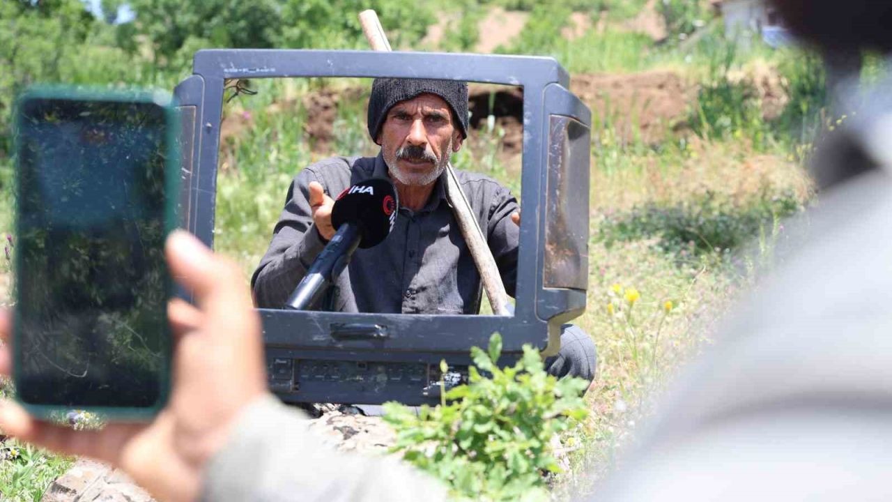 İnşaatı bıraktı, çoban oldu; eski televizyon kasasıyla şöhreti yakaladı