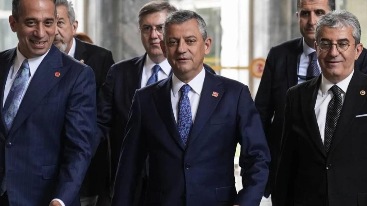 Özgür Özel ilk resmi adımı atıyor