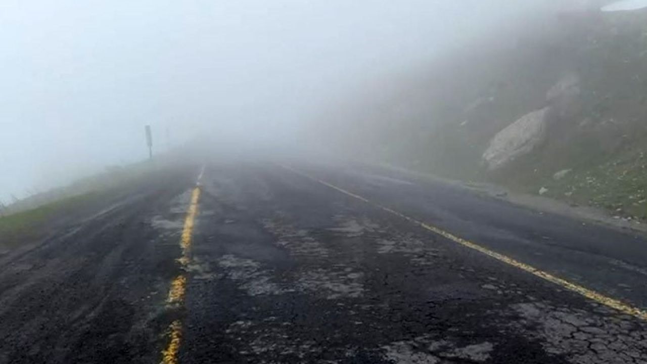 Sahara Geçidi’nde yoğun sis ulaşımı olumsuz etkiledi