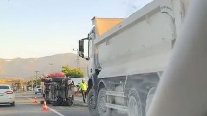 Muş’ta İl Özel İdaresi’ne ait araç takla attı: 1 yaralı