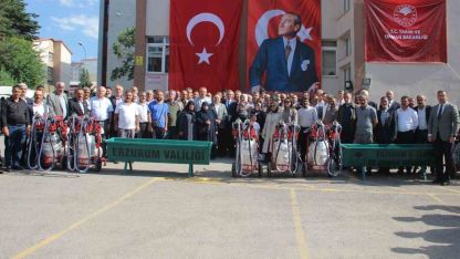 Erzurum’da yetiştiricilere 288 sıvat ve 120 süt sağım makinesi dağıtıldı