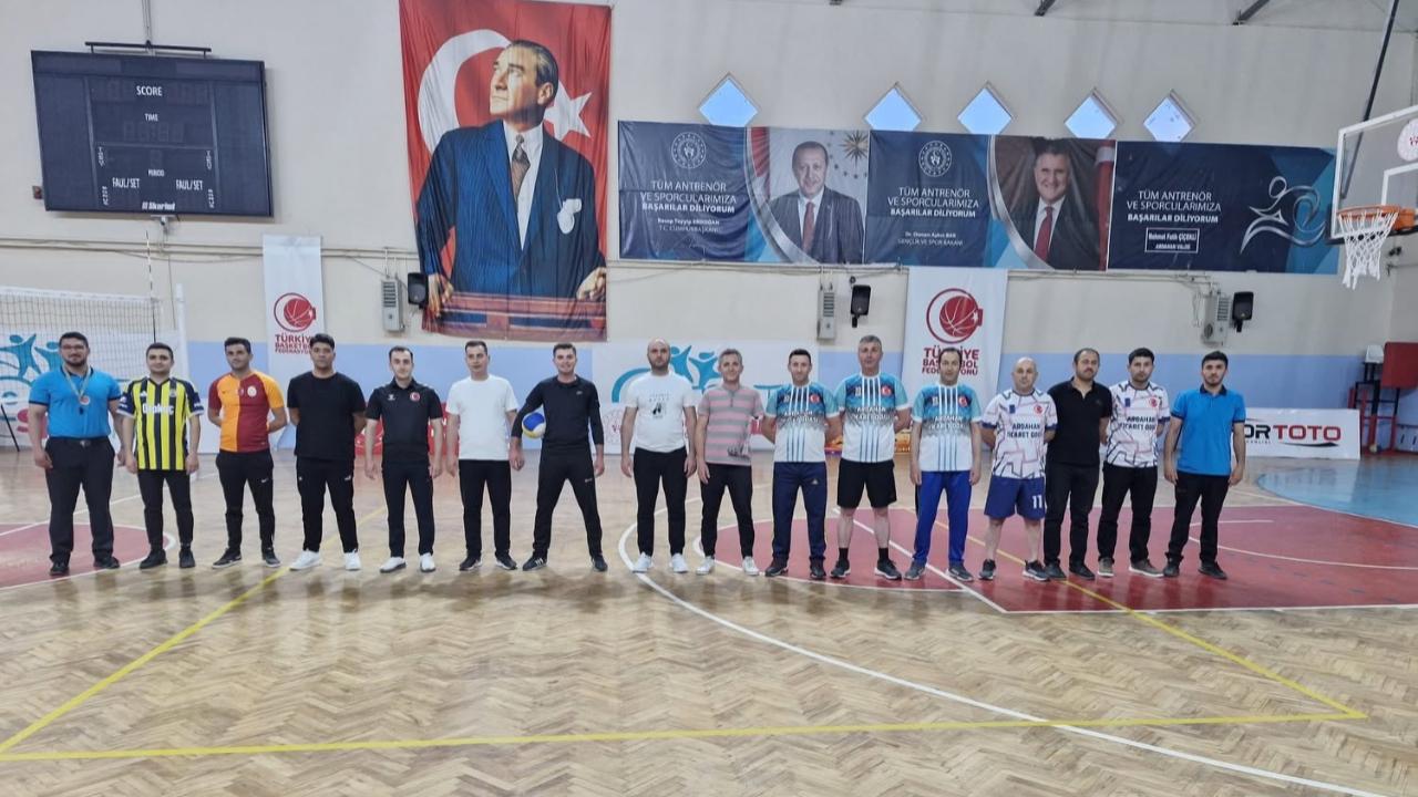 Dostluk filede buluştu