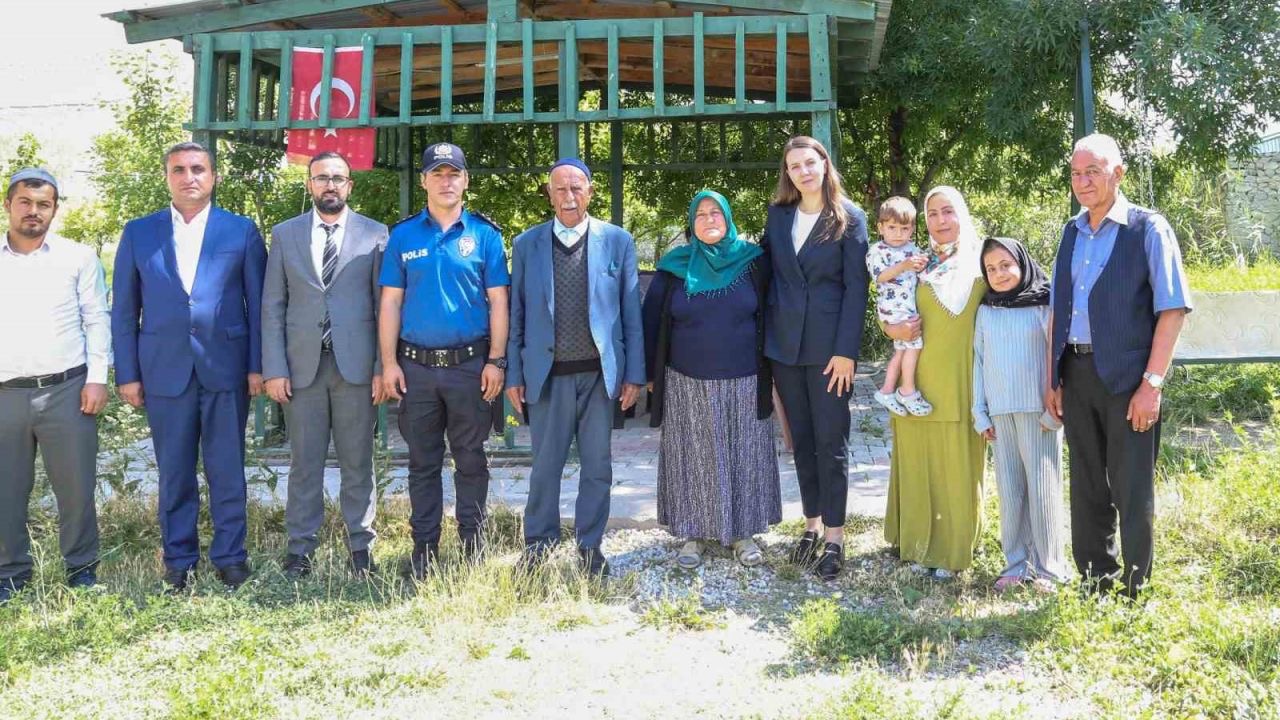 Kaymakam Fatma Turhan Keser’den şehit kabrine ziyaret