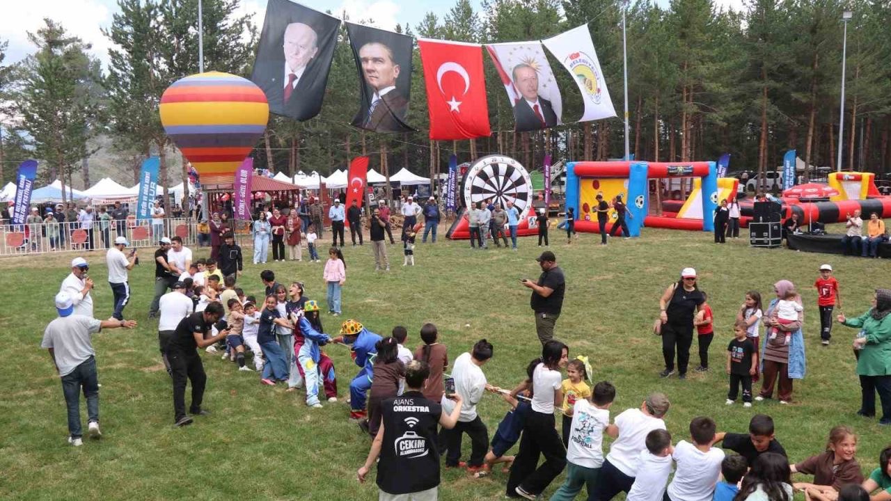 Olur Akdağ Festivali büyük coşkuyla başladı, çocuklar doyasıya eğlendi